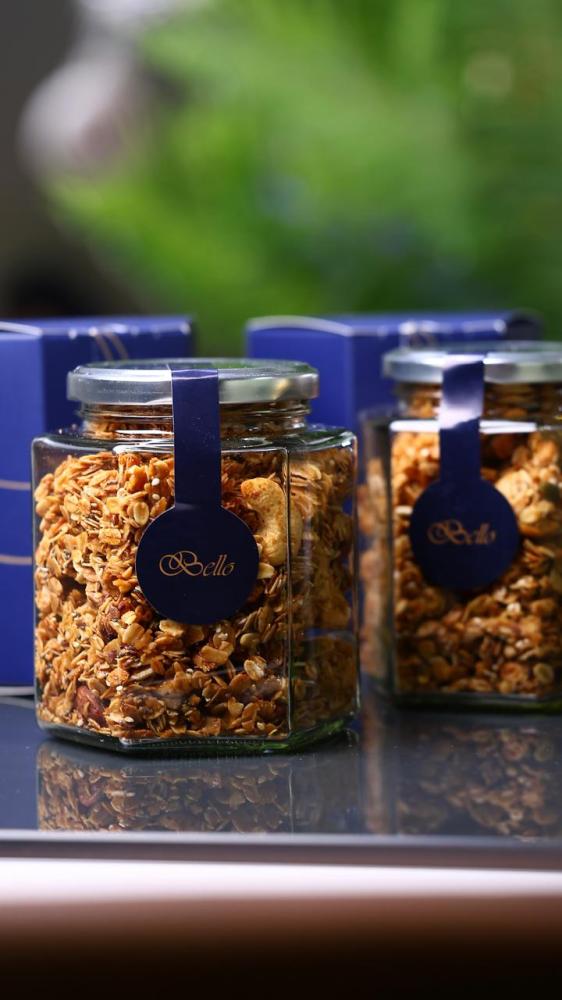 Granola with cashew - box