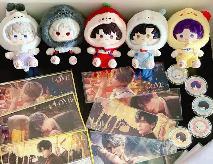 مجموعة أصلية | love and deep space VIP merch chinese version