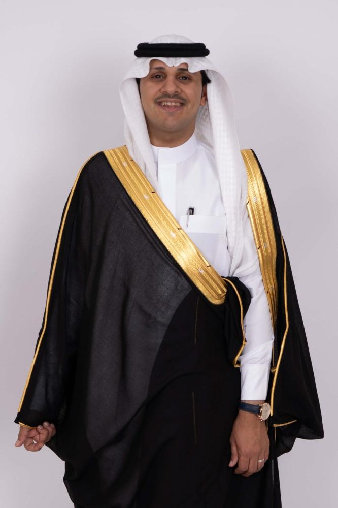 بشت السمو اسود