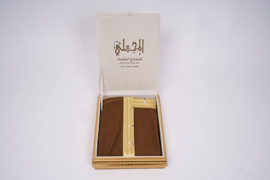 بشت بني ذهبي غاط ملكي - نقشة ذهبية عريضة
