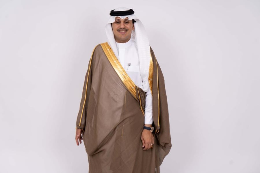 بشت الراسم كموني غامق
