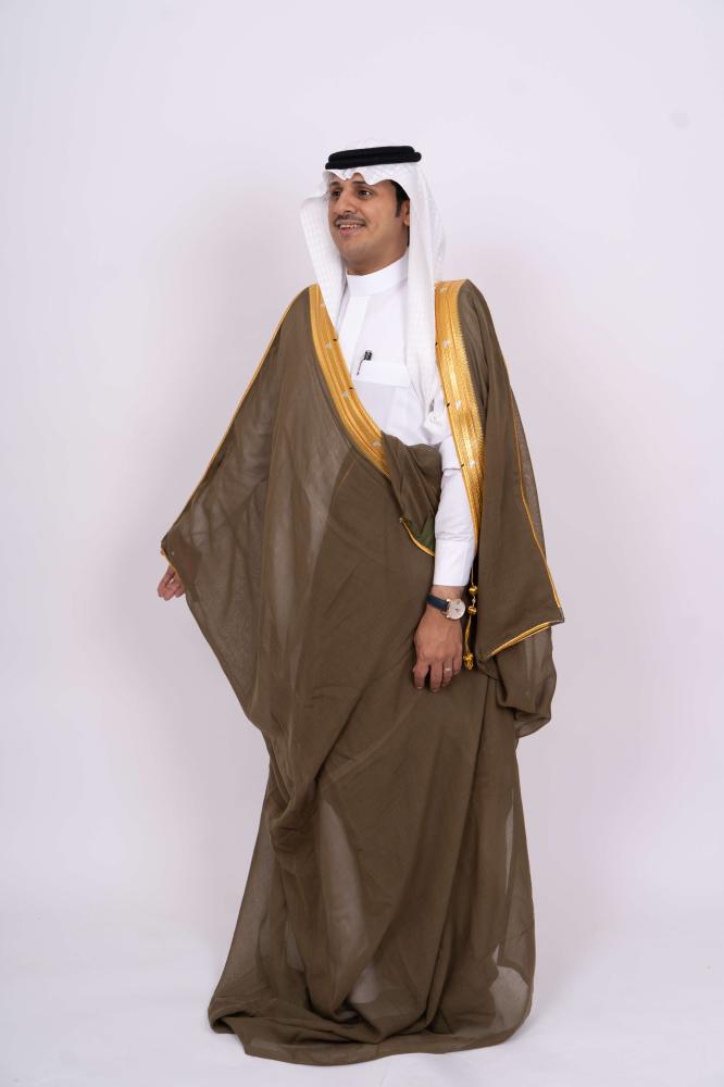 بشت الراسم كموني غامق