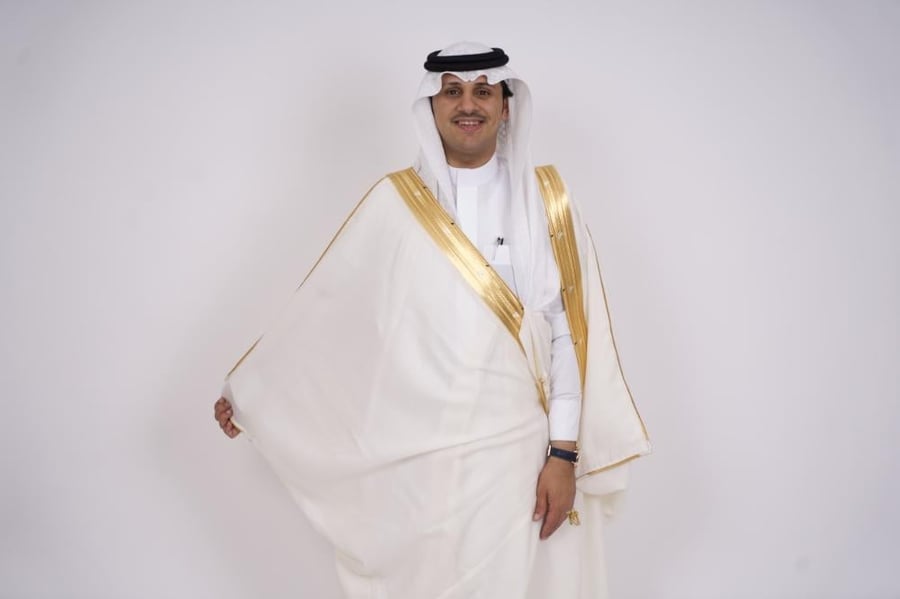 باقة بشوت الديوان الربيعي - أبيض سكري