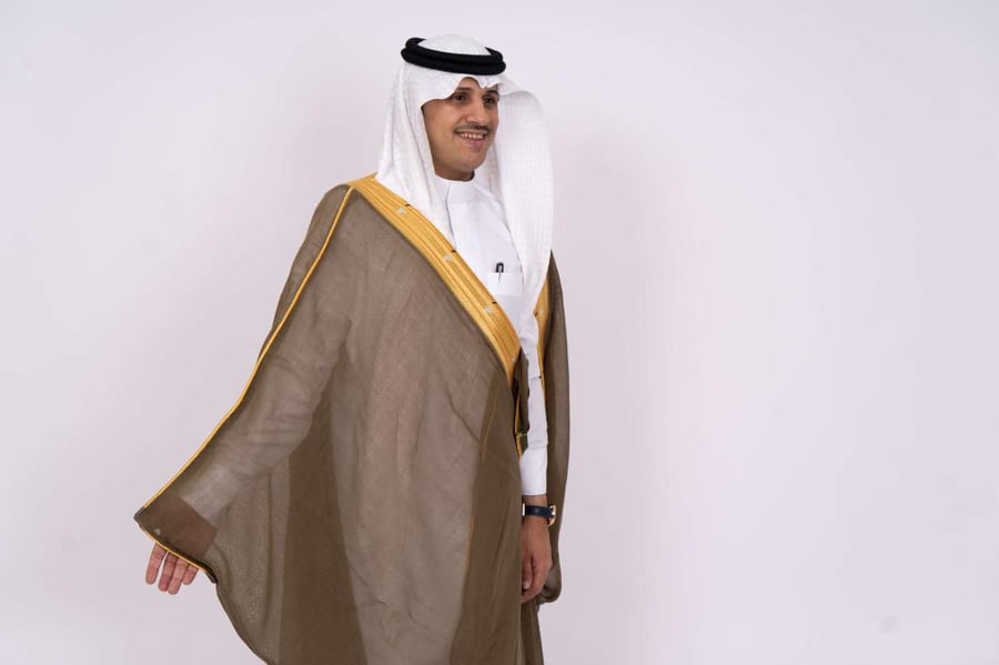 بشت الراسم كموني غامق