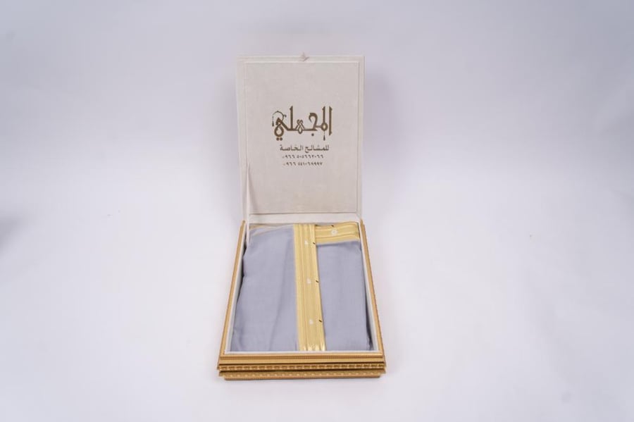 بشت صيفي غاط ملكي رمادي فاتح شفاف - نقشة ذهبية عريضة