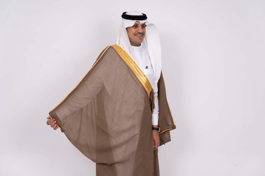 بشت الراسم كموني غامق