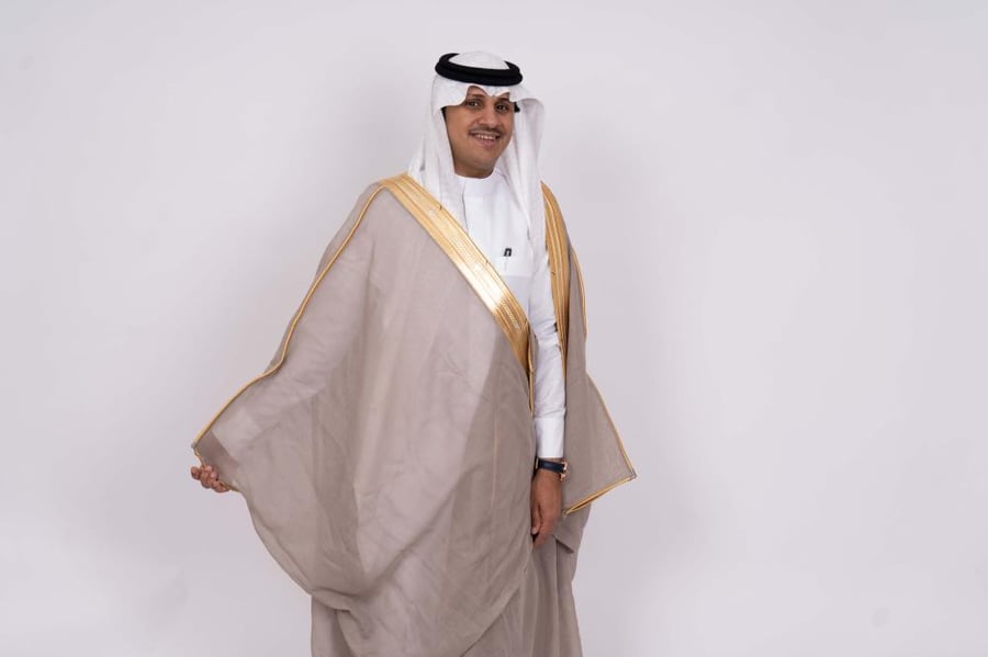 بشت الارسم كموني فاتح