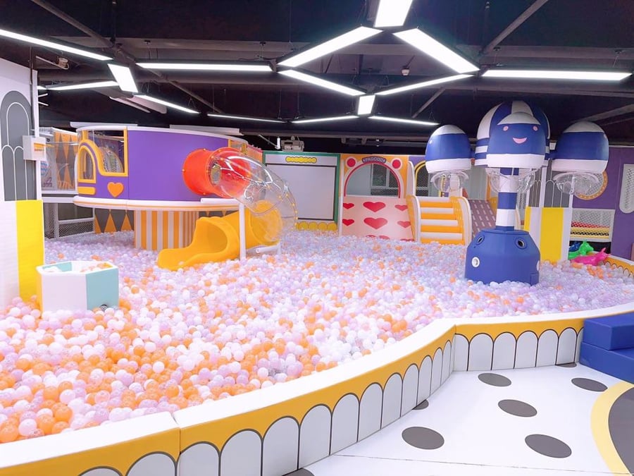 Hall 300 meters number 2 price per square meter