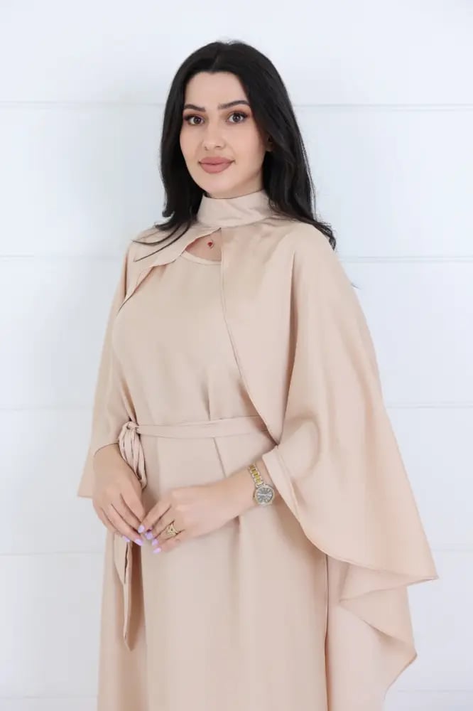 فستان تفته سادة مع دقلة فراشة ياقة مدورة - بيج