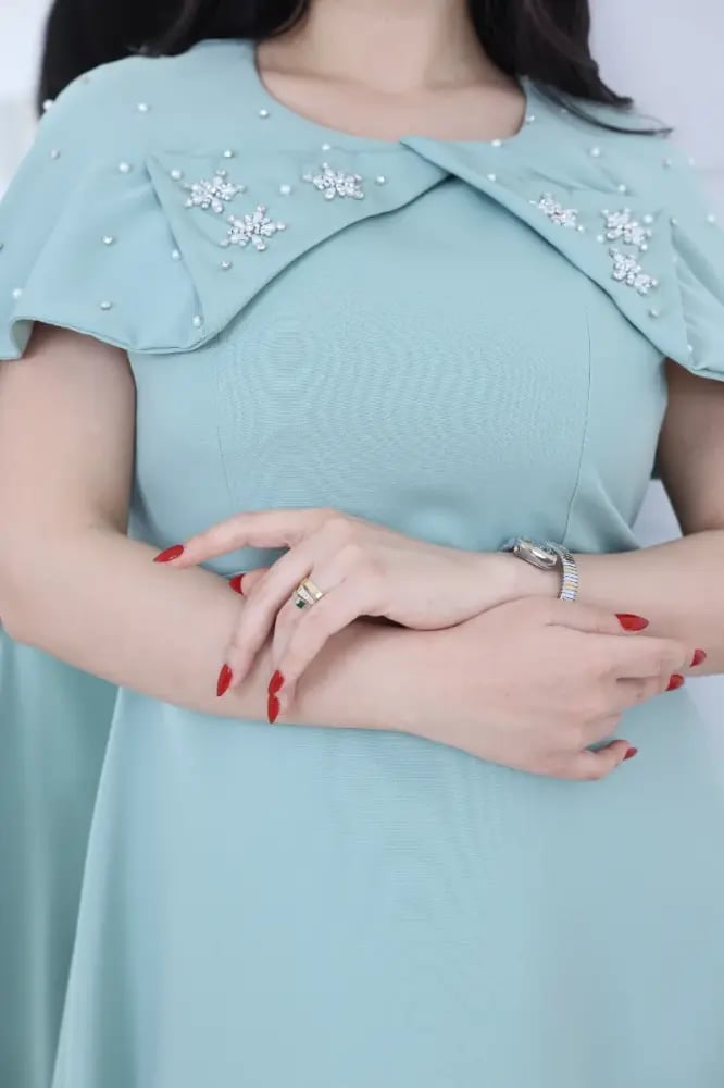 فستان جورسيه سادة قبة فاخرة مطوية مزينة بشك يدوي فضي لامع - تيفاني