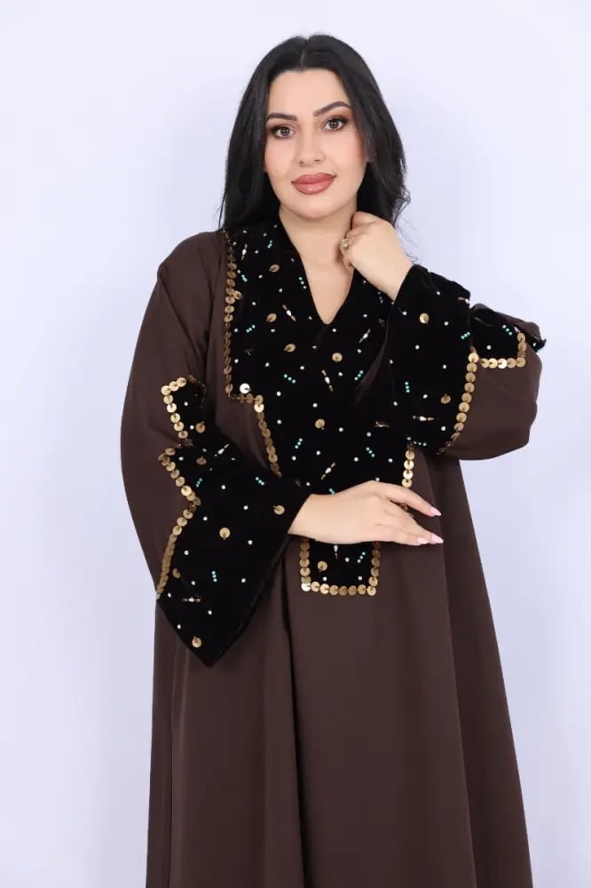 جلابية استقبال كريب ومخمل بني ملكي بتطريز ذهبي فاخر