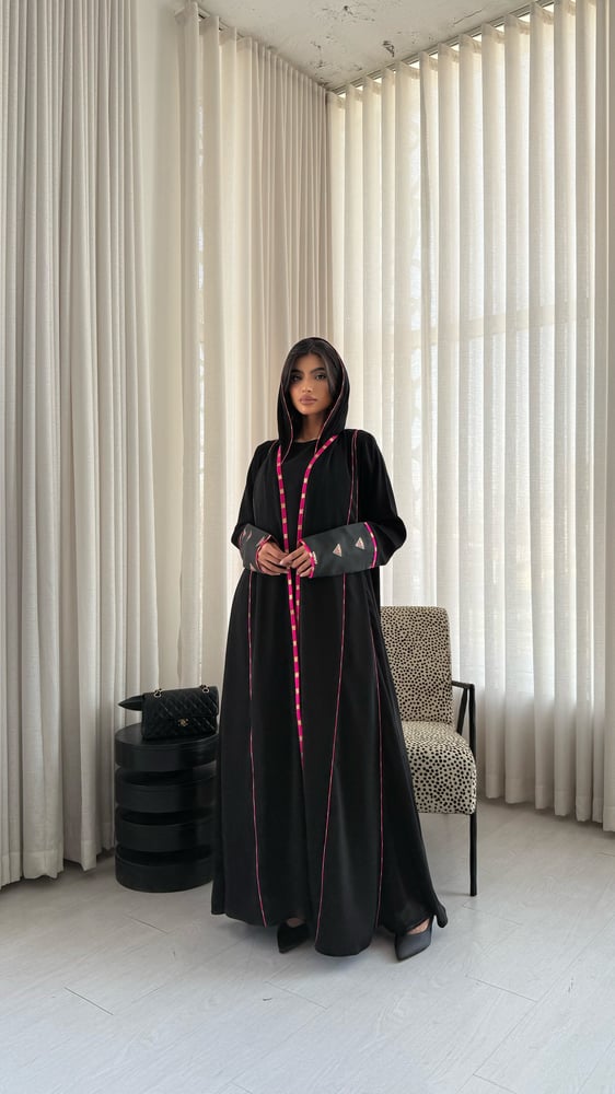 عباية زاهية