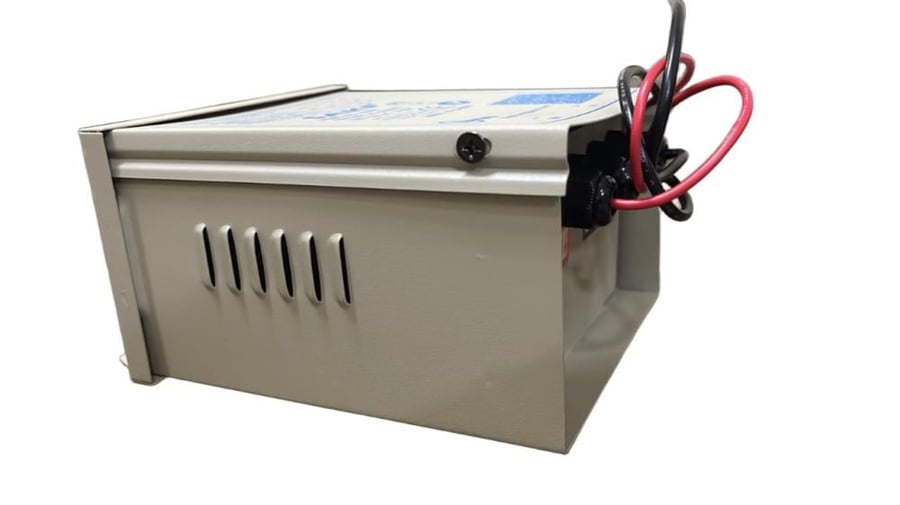 محول كهرباء إلى 12V