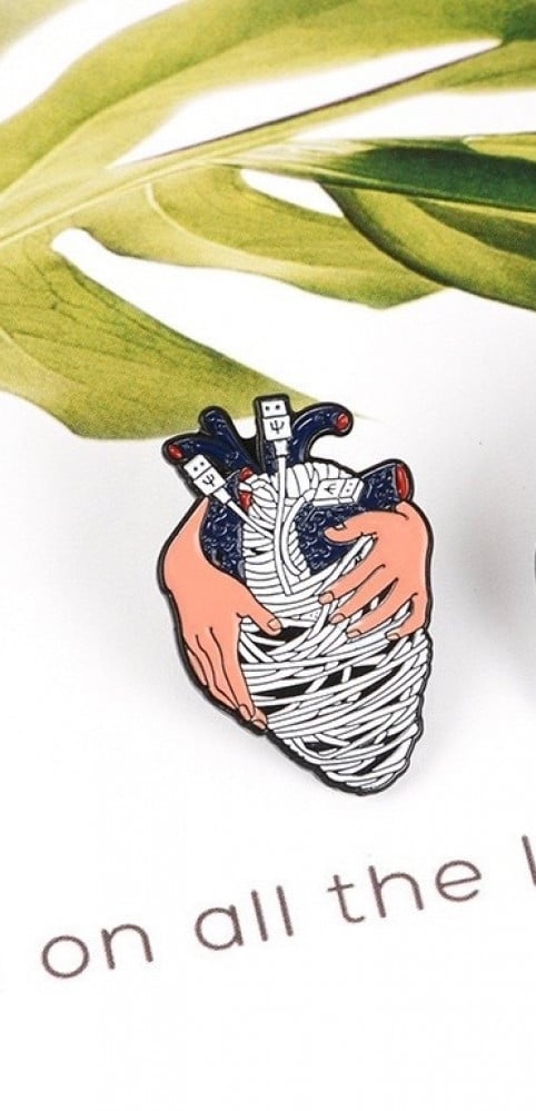Heart brooch with wires