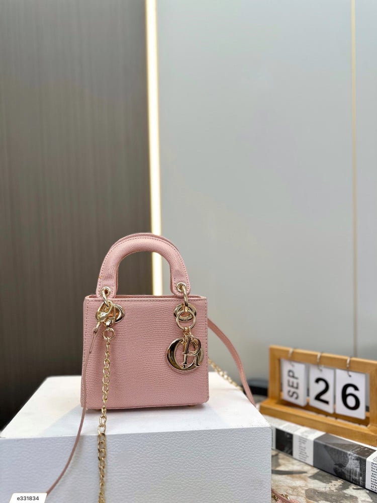 Dior8