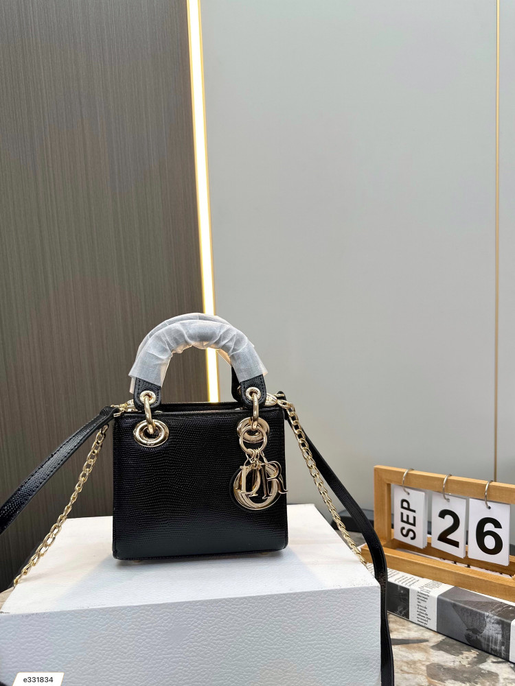 Dior8