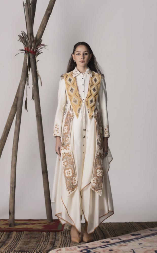 فستان native