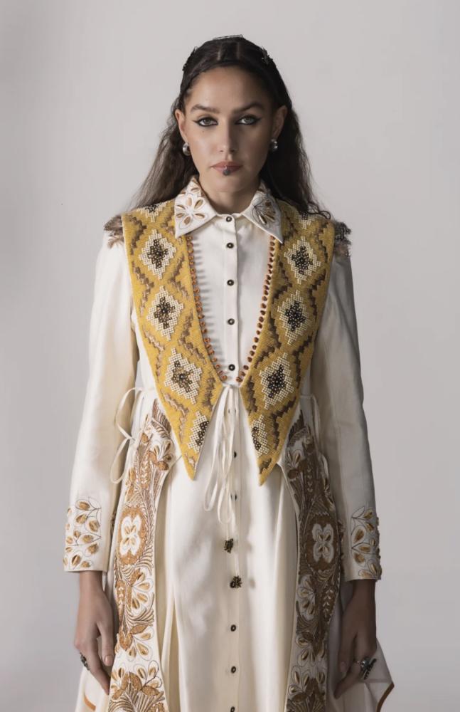 فستان native