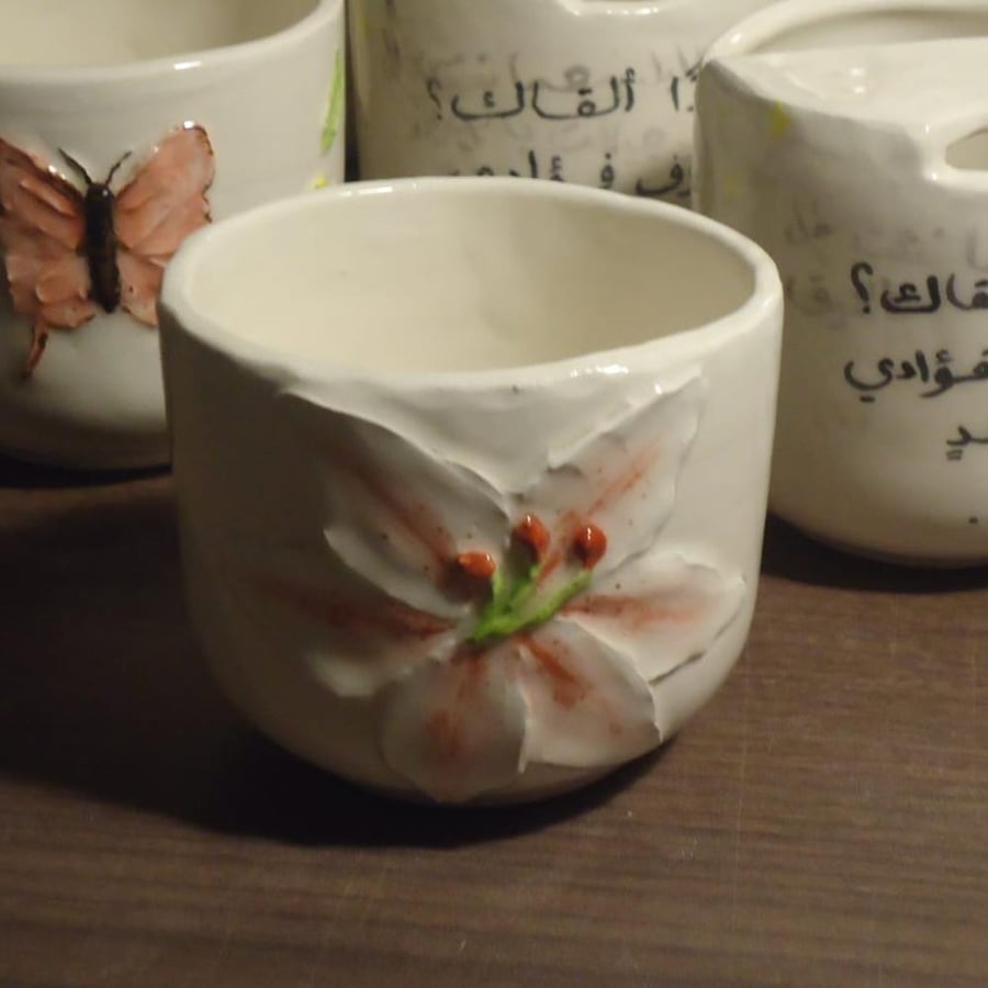 كوب وردة الزنبق
