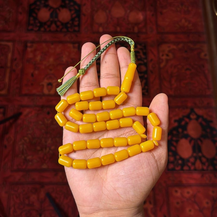 تراب كهرمان فواح كركوشة حياكة يدوية (مجسم الساعة)