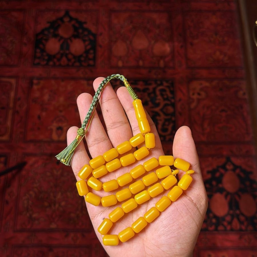 تراب كهرمان فواح كركوشة حياكة يدوية (مجسم الساعة)