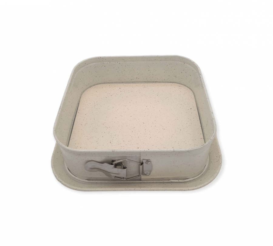 قالب كيك مربع بقفل 24سم دروبينا CREAM