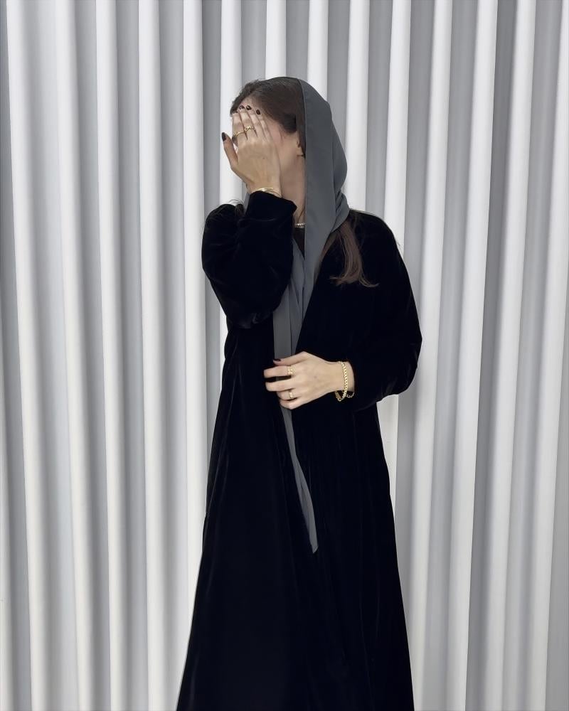 Z349 / black velvet fabric and hand drawing on the back only