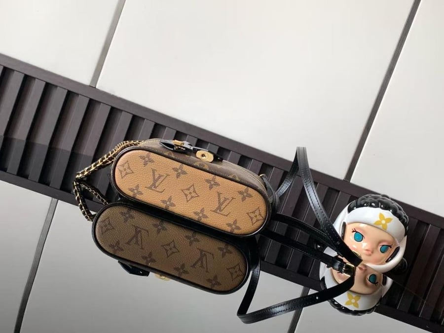 شنطة لوي فيتون فانتي تشين باوتش 19cm