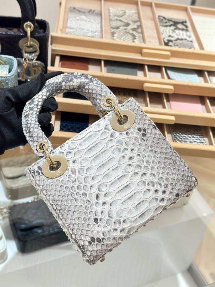 شنطة ليدي ديور بايثون 17cm