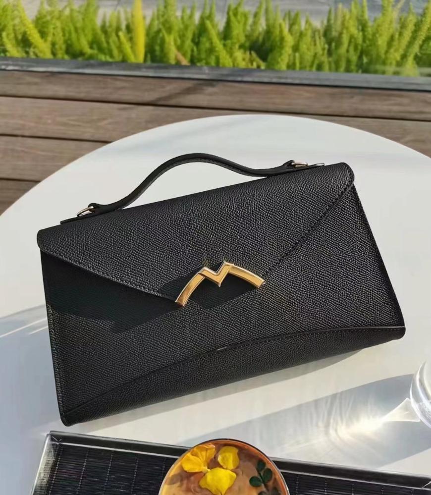MOYNAT