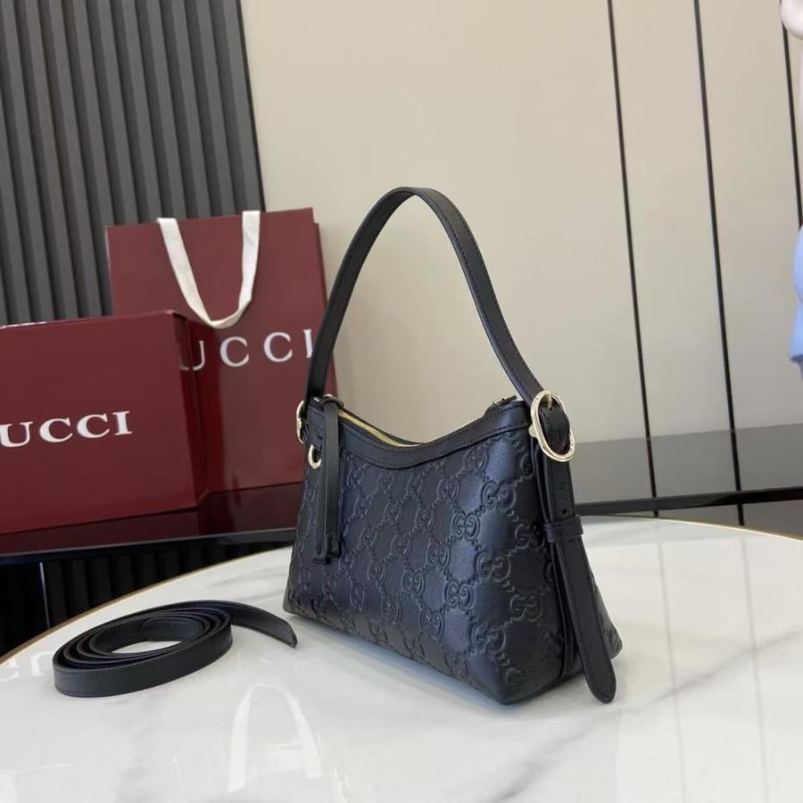 قوتشي 22cm