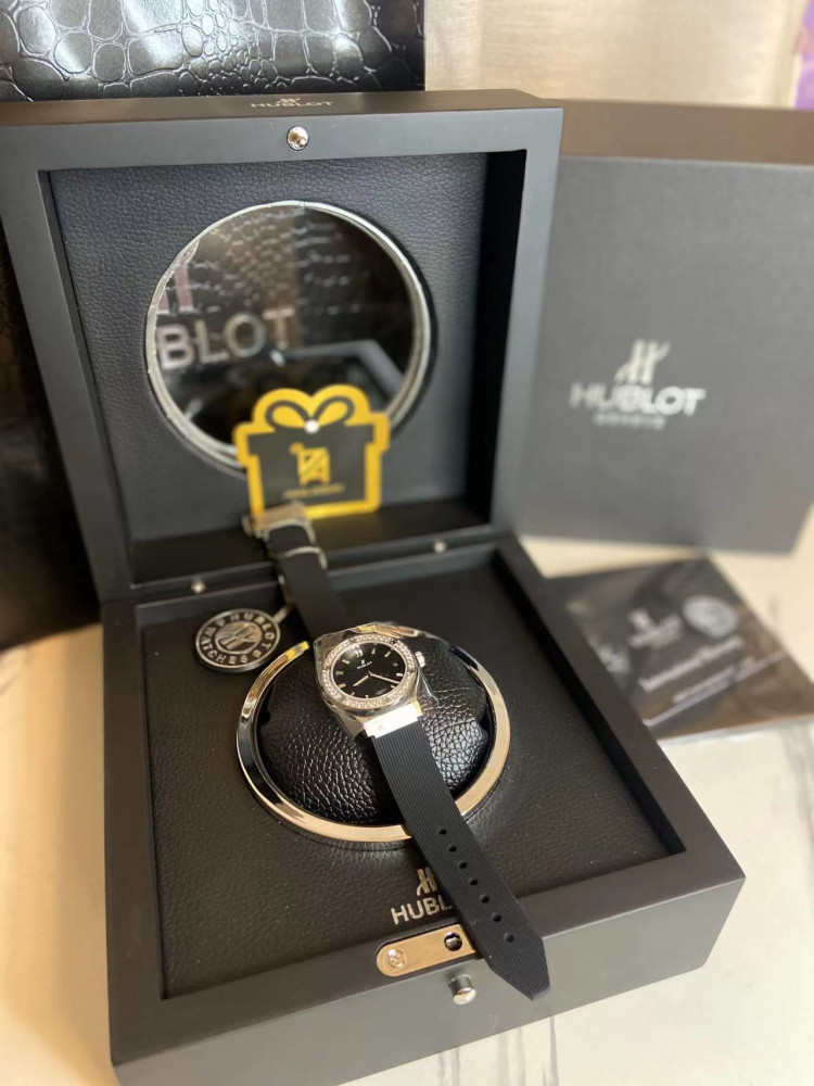 ساعة هوبلو مقاس 33mm