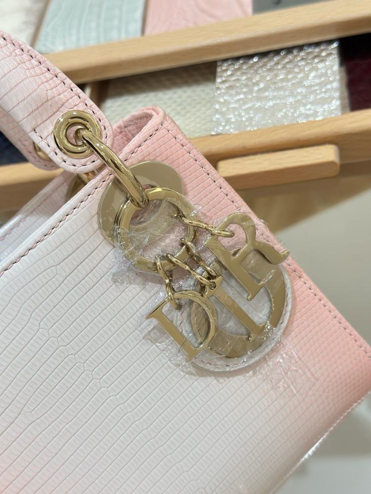 شنطة ليدي ديور بايثون 17cm
