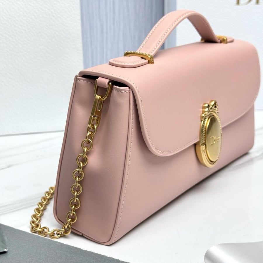 شنطة ديور ميداليون