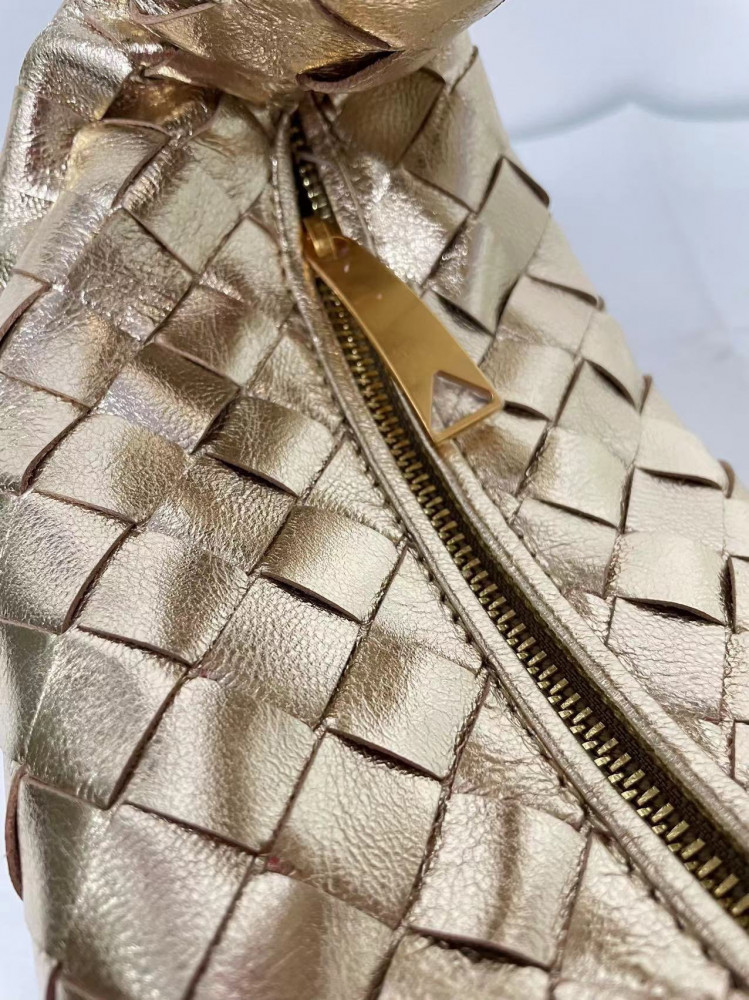 بوتيقا فضي وذهبي  مقاس 23cm