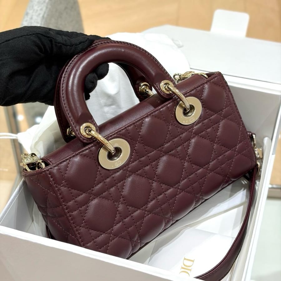 شنطة ديور جوي عنابي 22cm