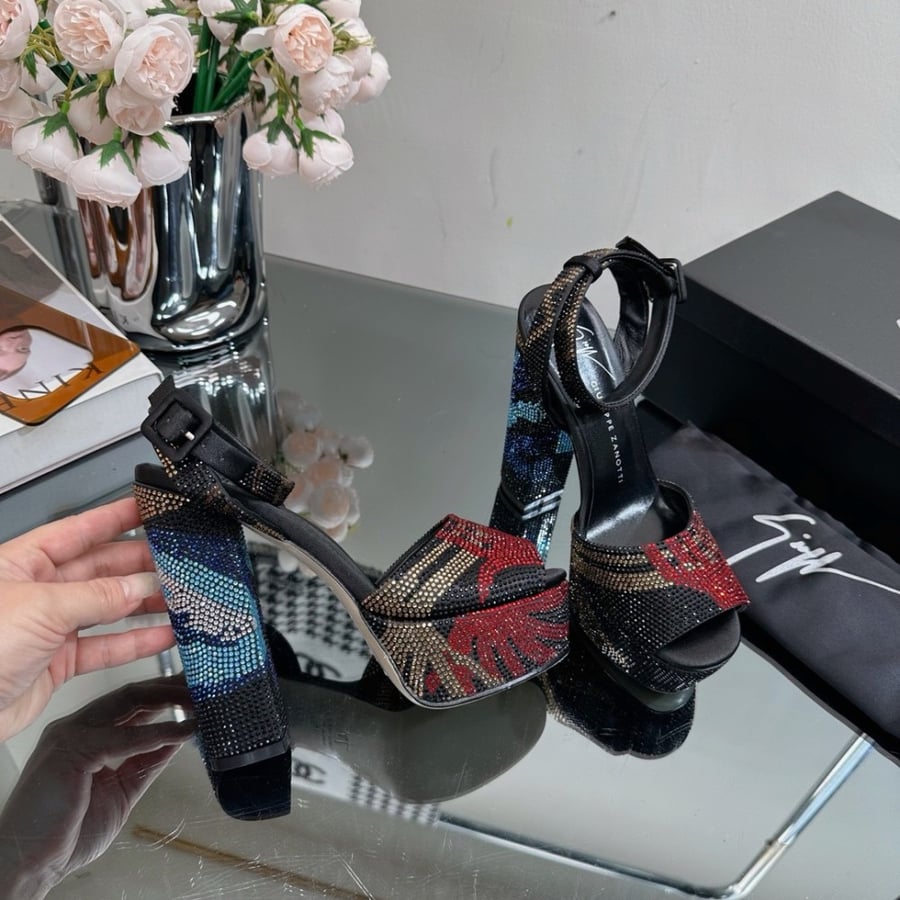 【Giuseppe Zanotti