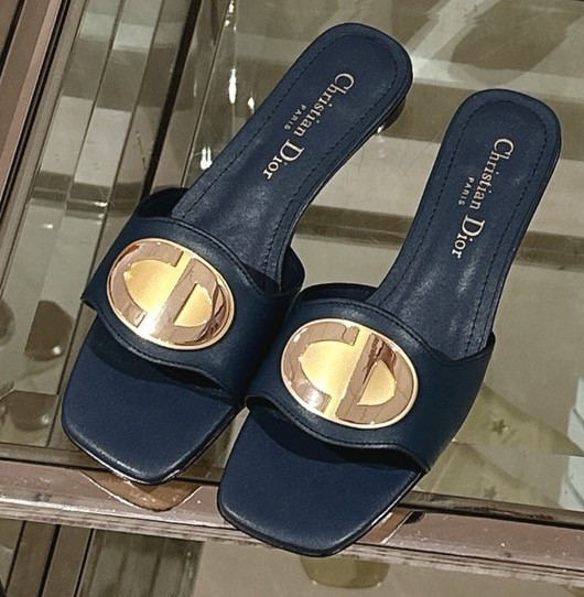 ديور مقاس 35-40