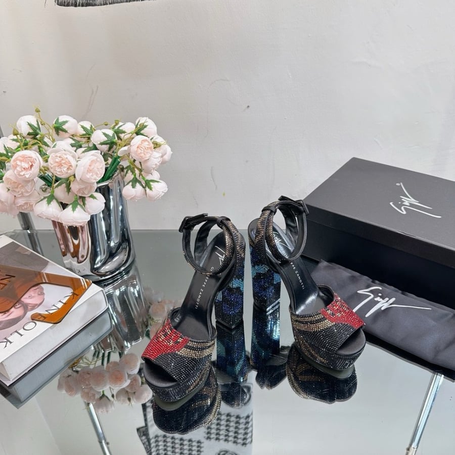 【Giuseppe Zanotti