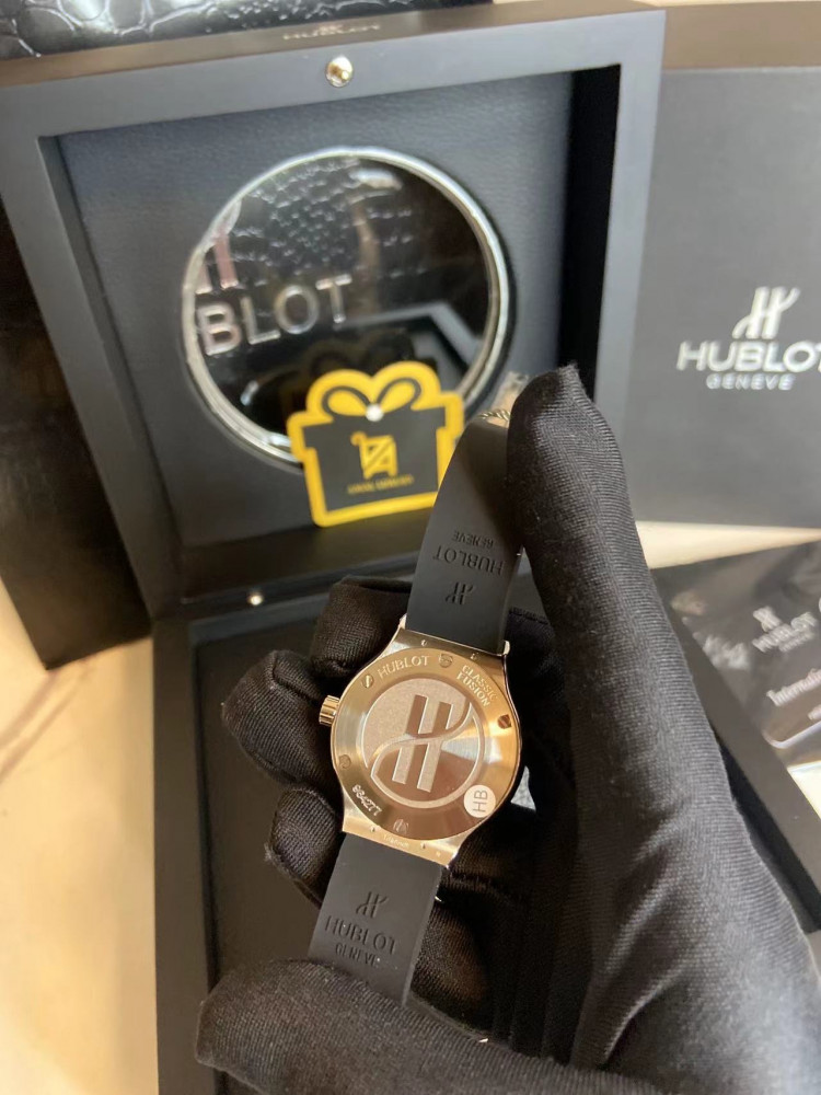 ساعة هوبلو مقاس 33mm