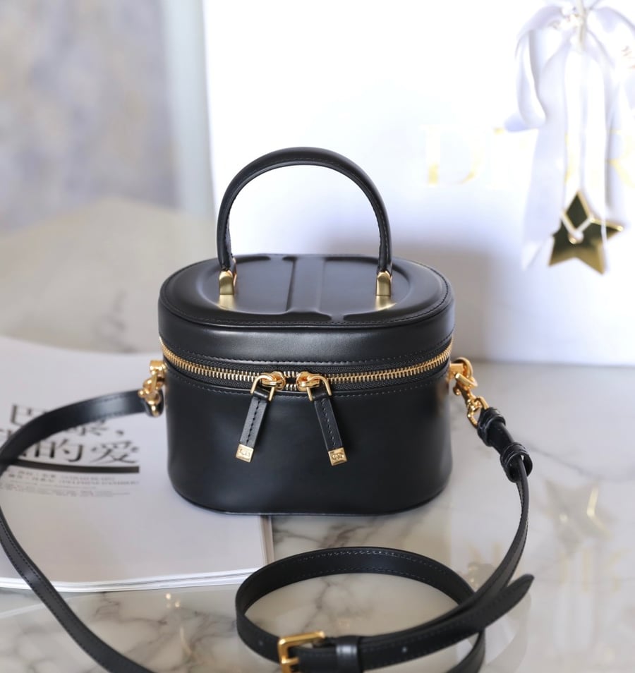 ديور CD مقاس 16cm