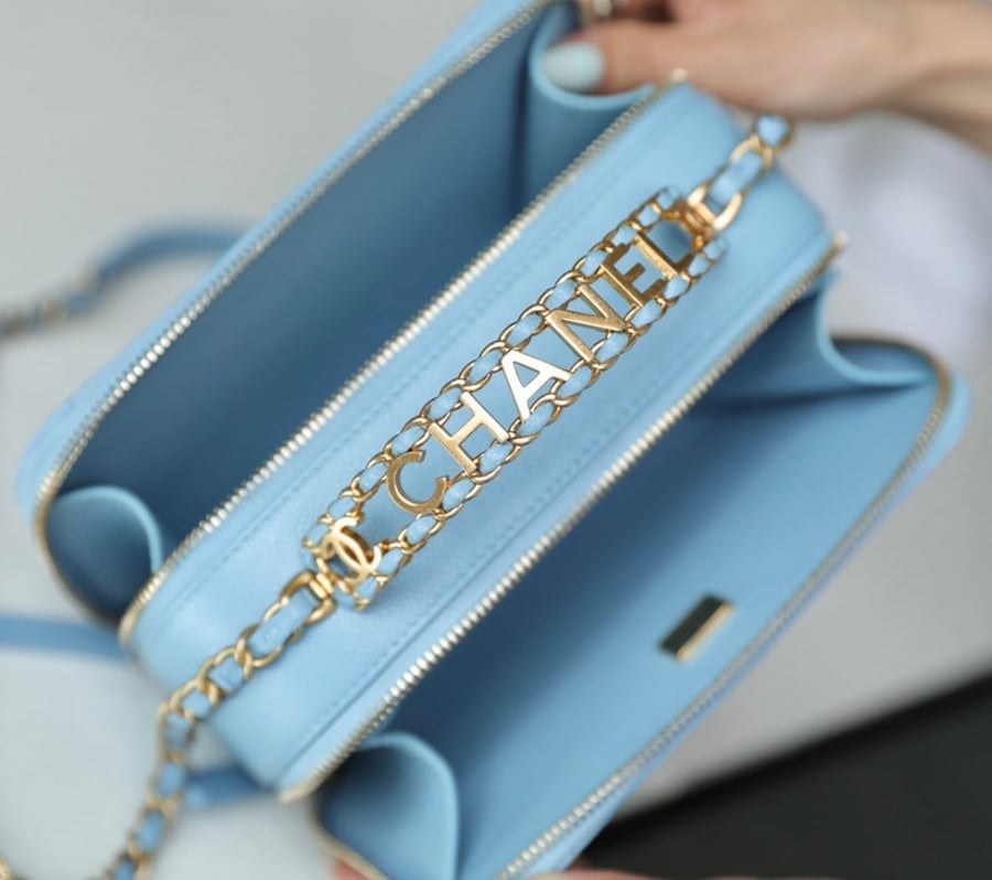 vanity case chanel