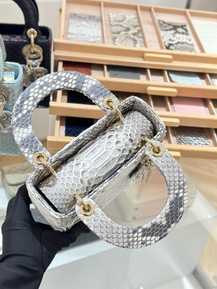 شنطة ليدي ديور بايثون 17cm