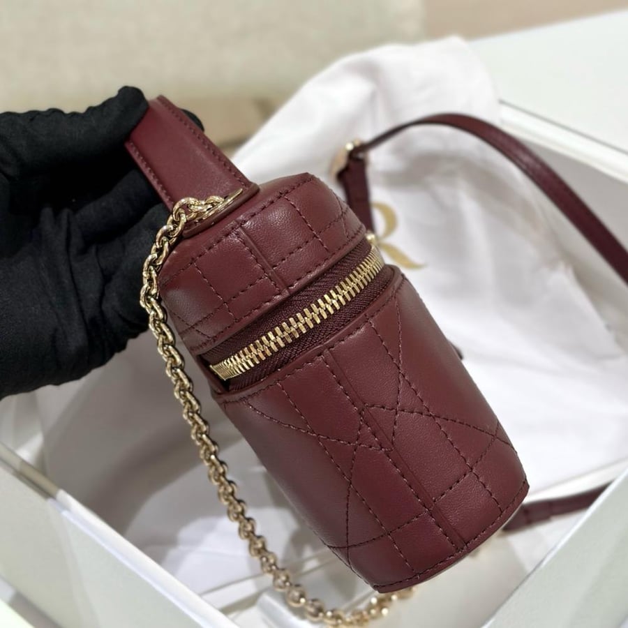 شنطة ديور فانيتي عنابي 19cm