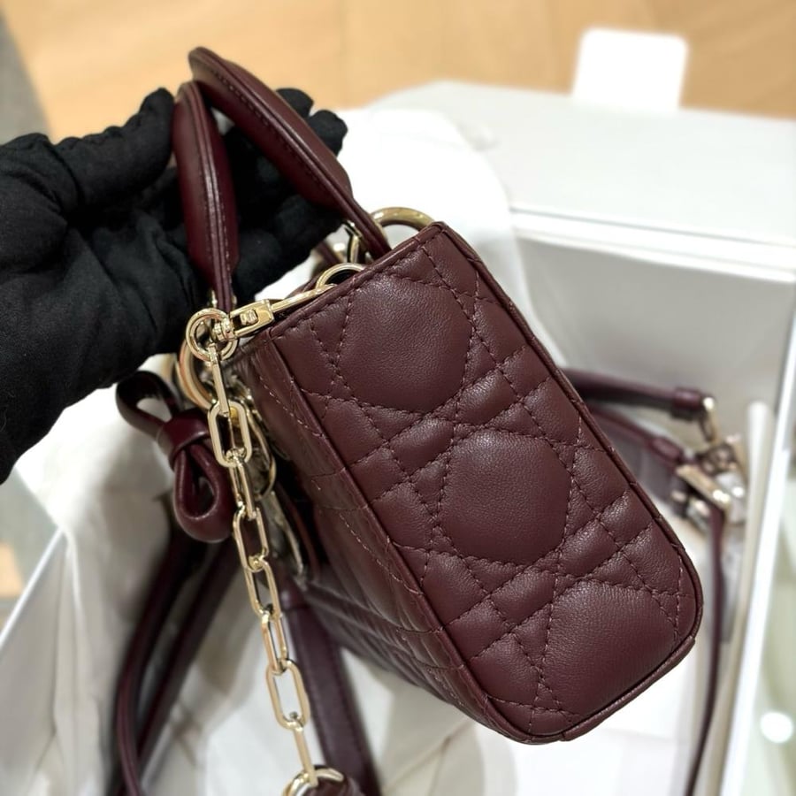 شنطة ديور جوي عنابي 22cm