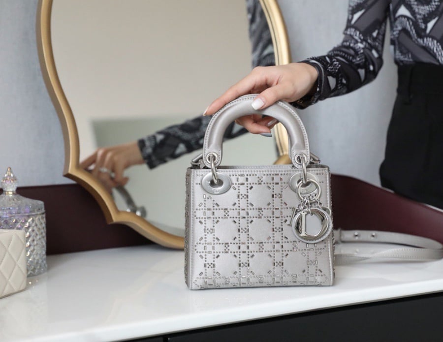 ليدي ديور ميني مقاس 17cm