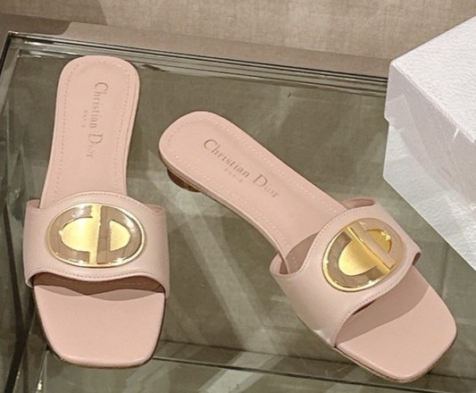 ديور مقاس 35-40