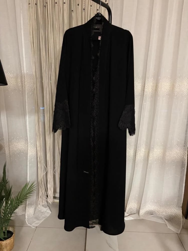 عباية بلاك دانتيلا