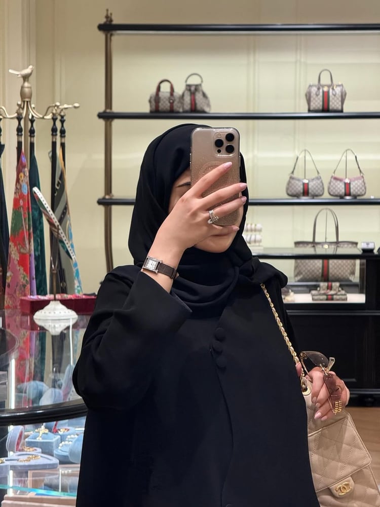 عبايات كلوش