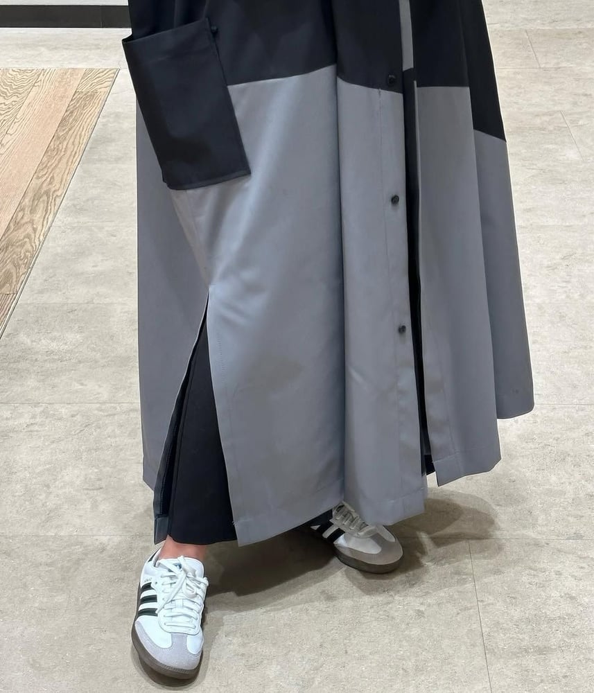 عبايات ملونة
